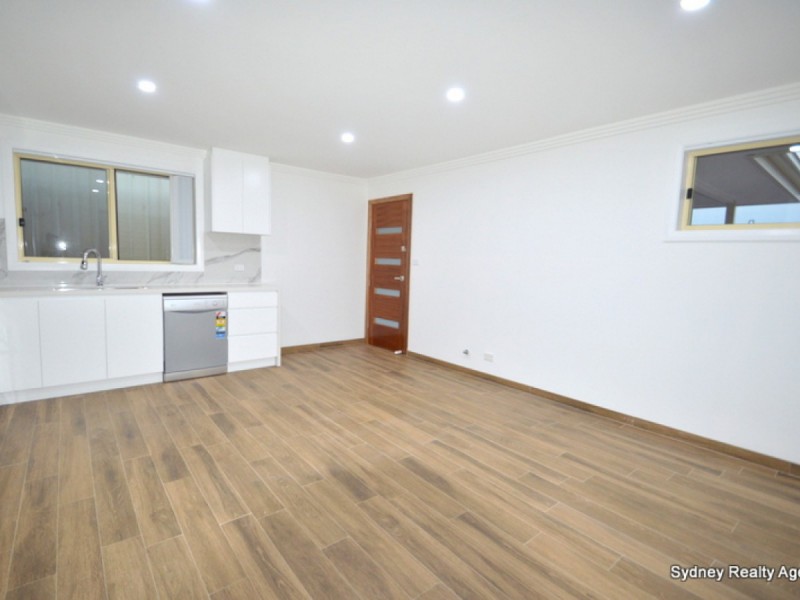 29A Edinburgh Circuit, Cecil Hills NSW 2171