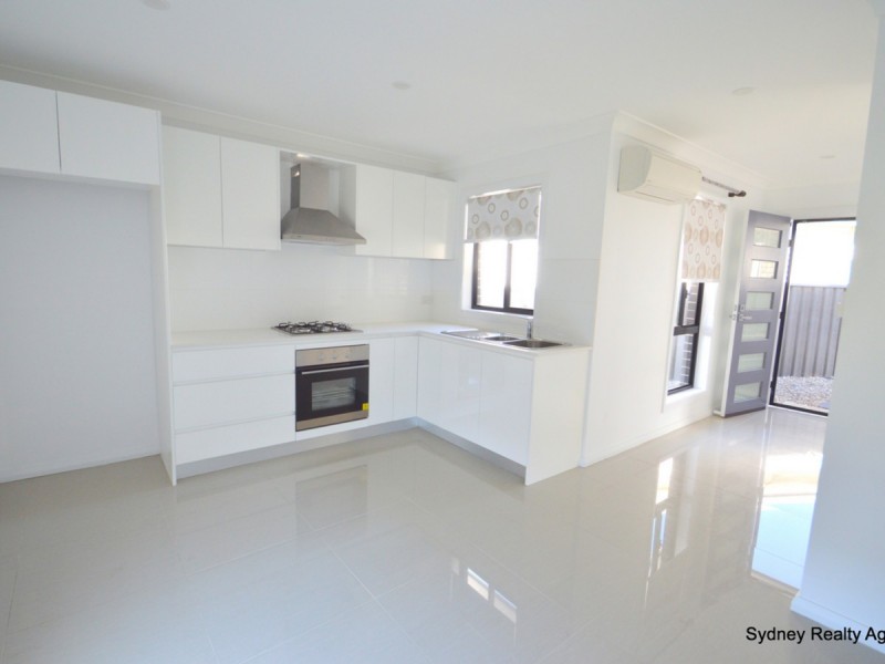 19A Hewison Avenue, Green Valley NSW 2168