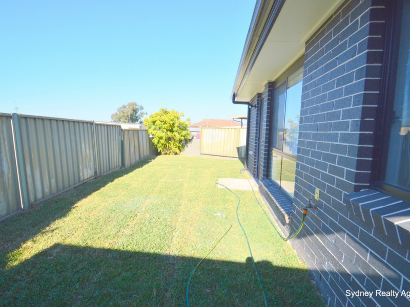 19A Hewison Avenue, Green Valley NSW 2168