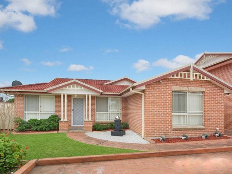 5/10 Peacock Close, Green Valley NSW 2168