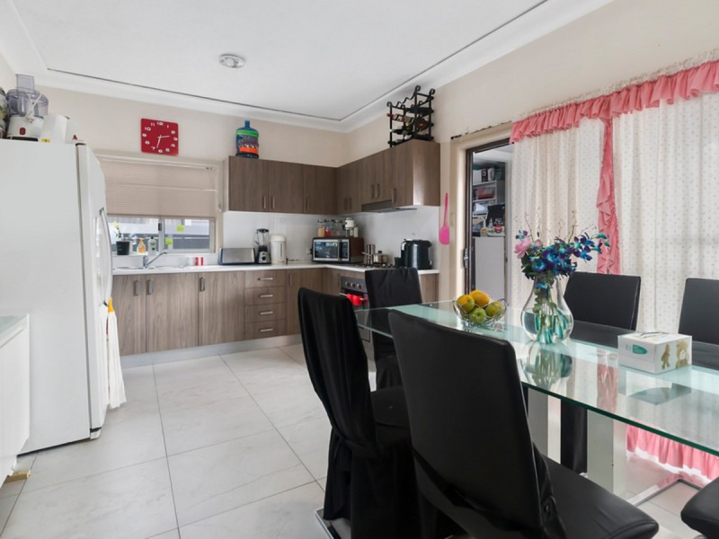 74 Goodacre Avenue, Fairfield West NSW 2165