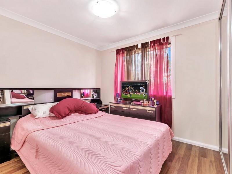 1A Oakwood Place, Busby NSW 2168