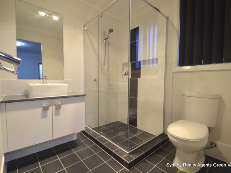 75 Commissioners Drive, Denham Court NSW 2565