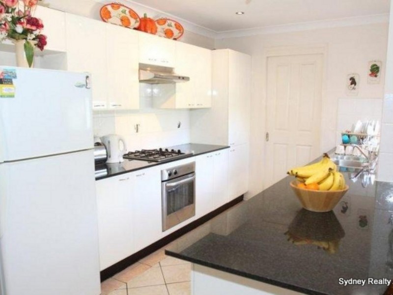 17 Delambre Place, Hinchinbrook NSW 2168