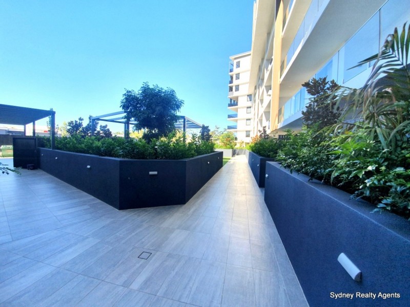 404a/2 Calabria Lane, Prairiewood NSW 2176