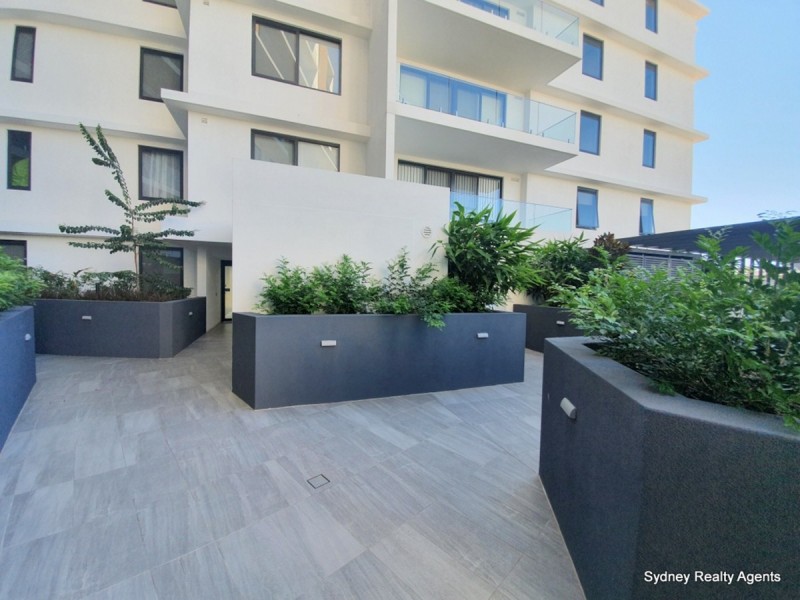 404a/2 Calabria Lane, Prairiewood NSW 2176