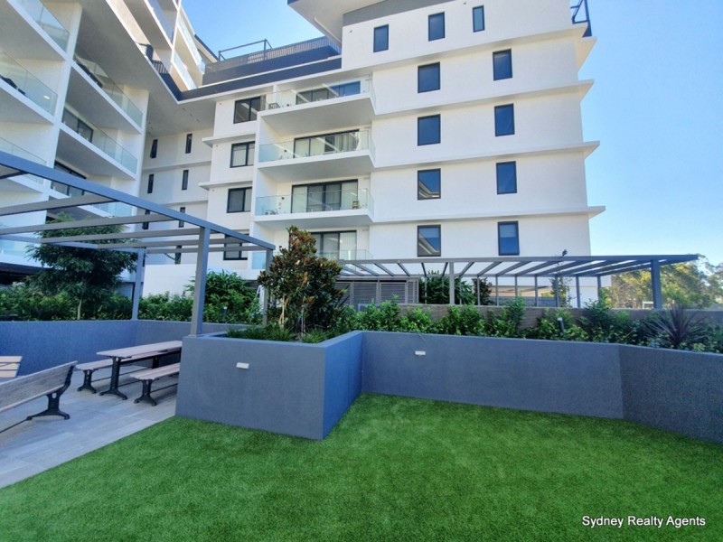 404a/2 Calabria Lane, Prairiewood NSW 2176