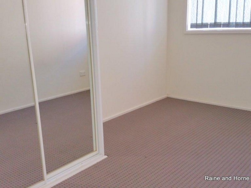 101A Oliveri Crescent, Green Valley NSW 2168