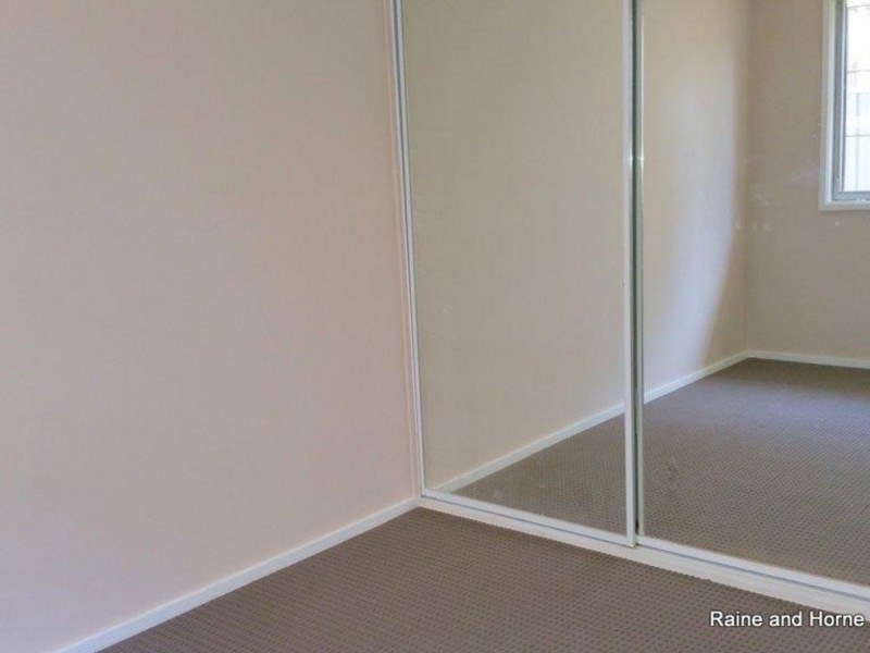 101A Oliveri Crescent, Green Valley NSW 2168