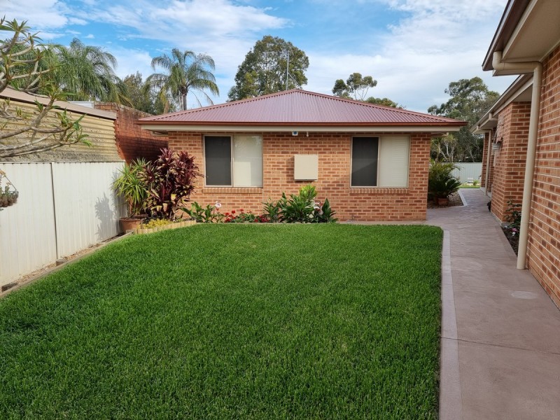 18a Corinda Street, St Johns Park NSW 2176