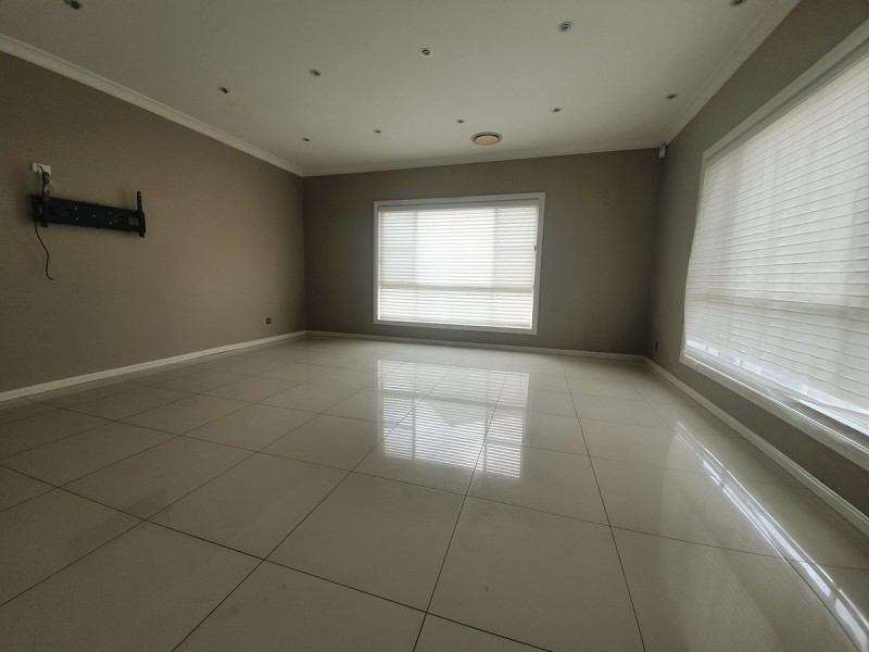 4 Bernoth Close, Edensor Park NSW 2176