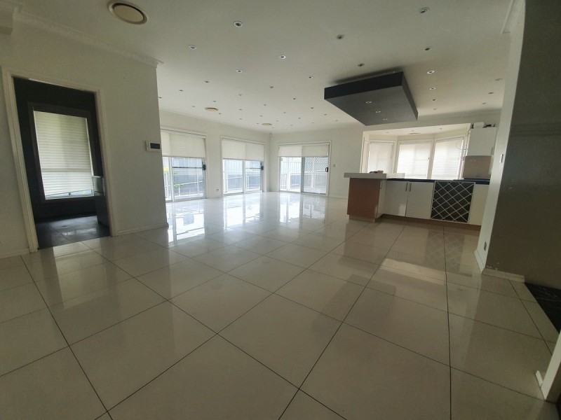 4 Bernoth Close, Edensor Park NSW 2176