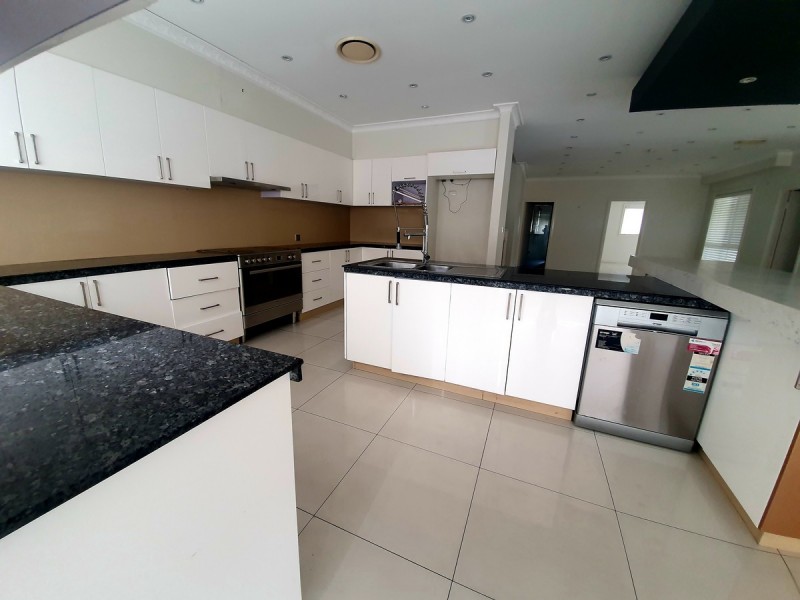 4 Bernoth Close, Edensor Park NSW 2176