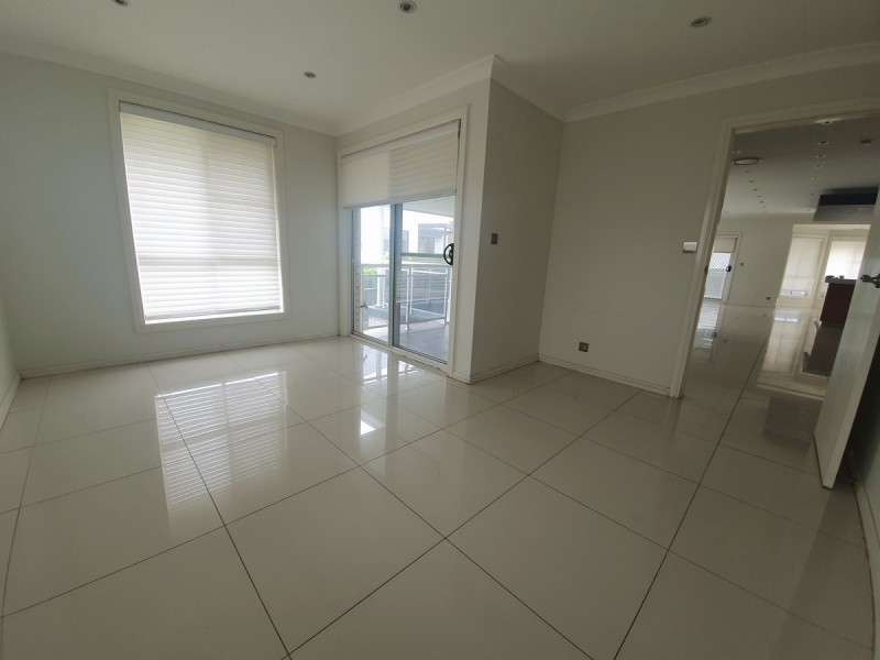 4 Bernoth Close, Edensor Park NSW 2176