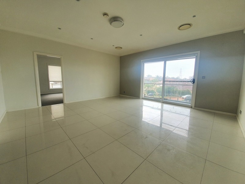 4 Bernoth Close, Edensor Park NSW 2176