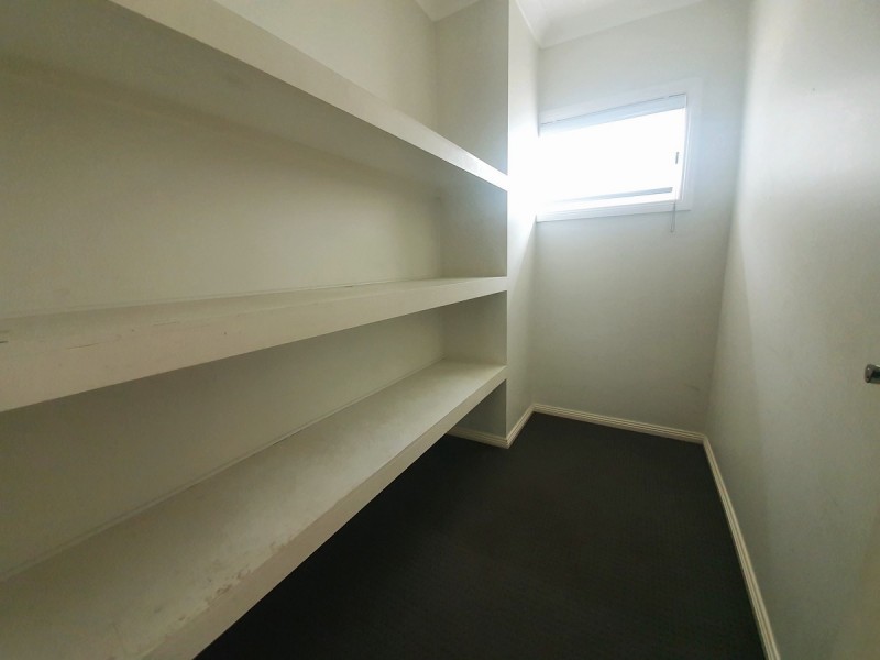 4 Bernoth Close, Edensor Park NSW 2176