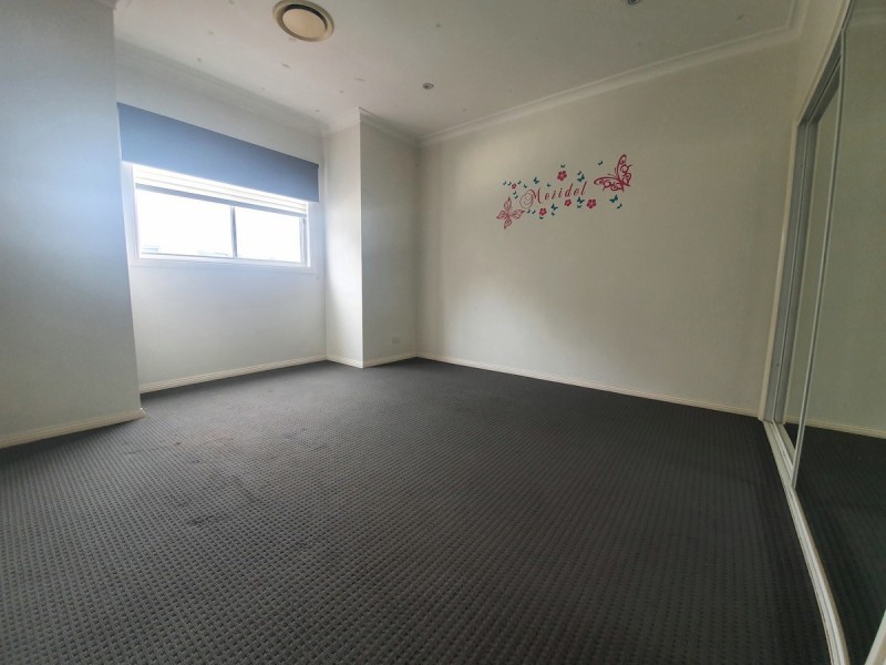 4 Bernoth Close, Edensor Park NSW 2176