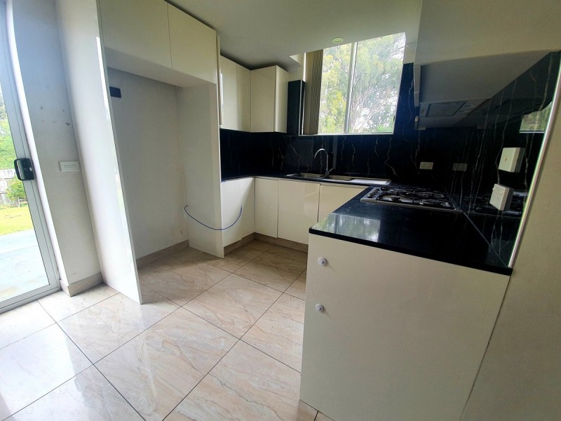 4 Bernoth Close, Edensor Park NSW 2176