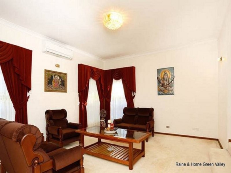 16 Flynn Place, Bonnyrigg Heights NSW 2177