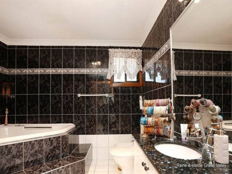 16 Flynn Place, Bonnyrigg Heights NSW 2177