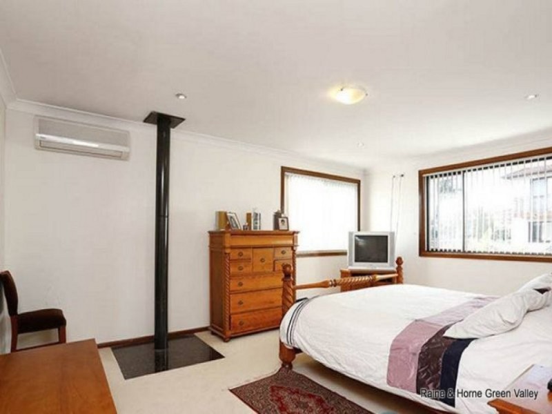 16 Flynn Place, Bonnyrigg Heights NSW 2177