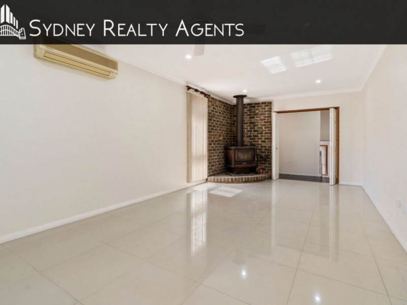 6 Amanda Place, Ingleburn NSW 2565