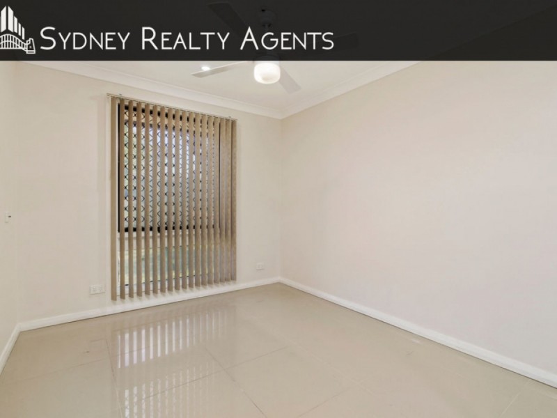 6 Amanda Place, Ingleburn NSW 2565