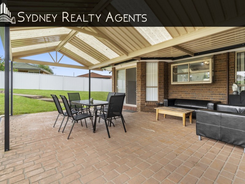 60 St Helens Park Drive, St Helens Park NSW 2560