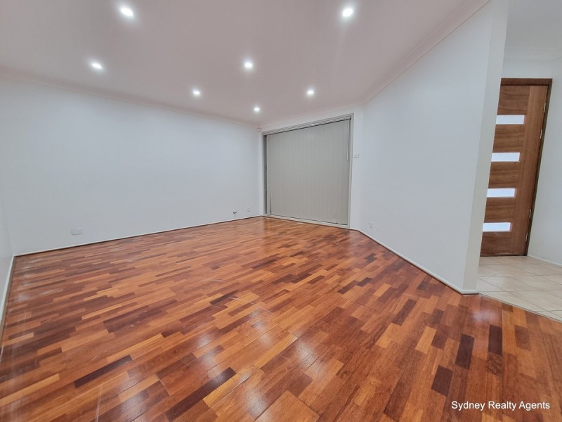 4 Palm Close, Green Valley NSW 2168