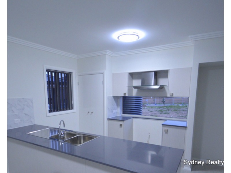 75 Commissioners Drive, Denham Court NSW 2565