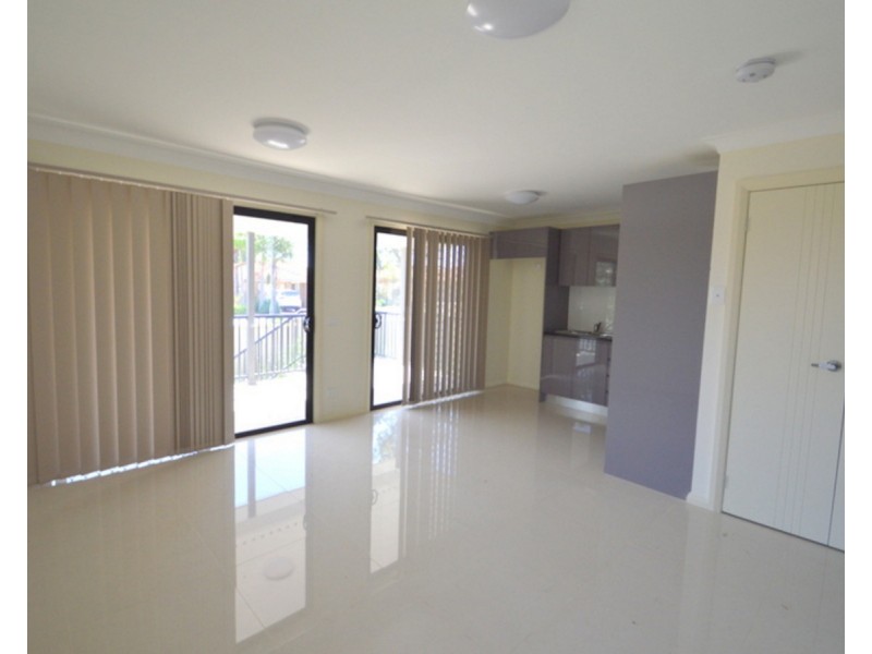 21A Falcon Circuit, Green Valley NSW 2168