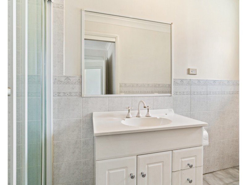 8/28 Warialda Way, Hinchinbrook NSW 2168
