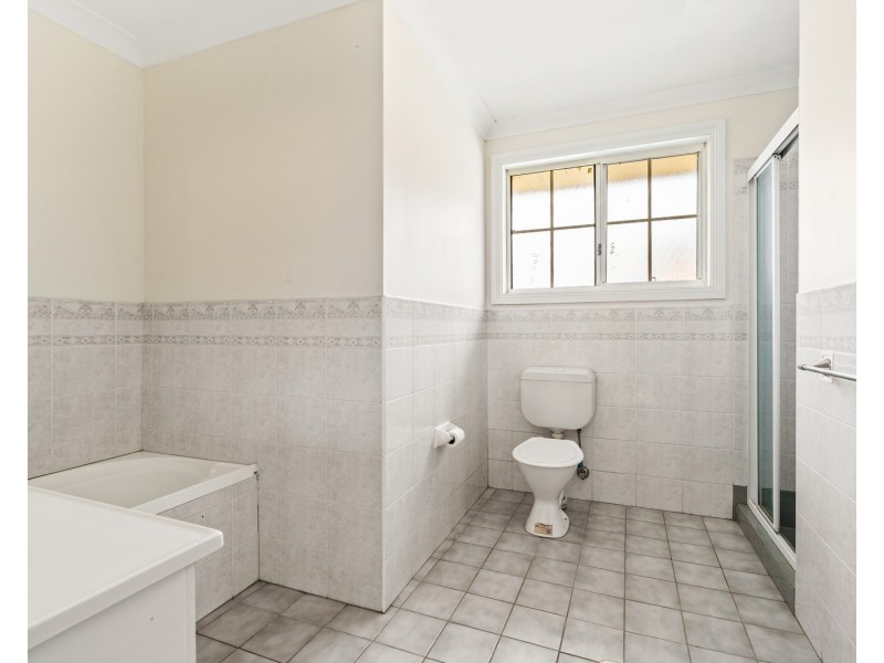 8/28 Warialda Way, Hinchinbrook NSW 2168