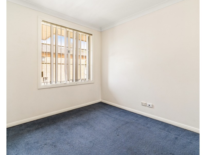 8/28 Warialda Way, Hinchinbrook NSW 2168