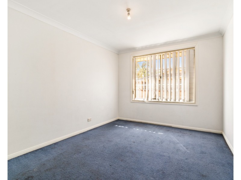 8/28 Warialda Way, Hinchinbrook NSW 2168