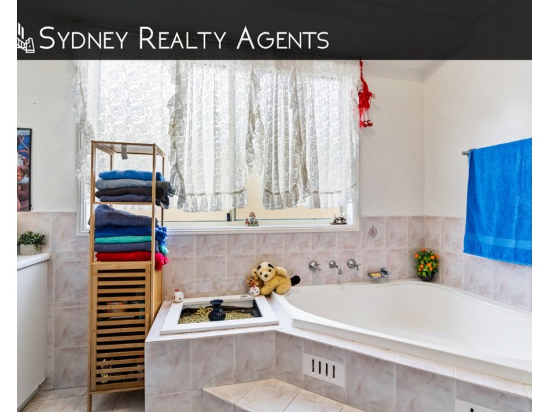 12 Dowding Close, Cecil Hills NSW 2171