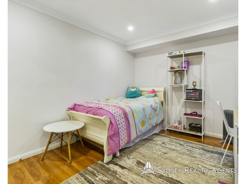 19 Weston Place, West Hoxton NSW 2171
