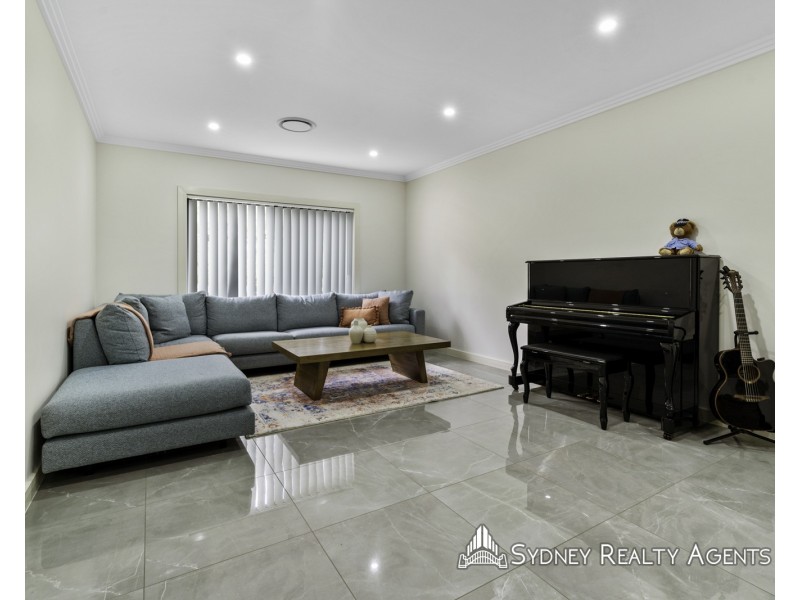 1 Wilkins Street, Middleton Grange NSW 2171