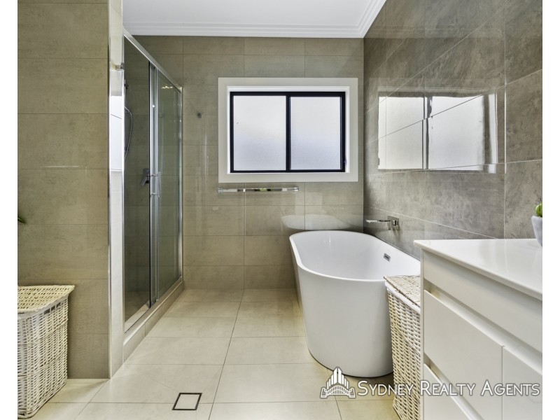 1 Wilkins Street, Middleton Grange NSW 2171