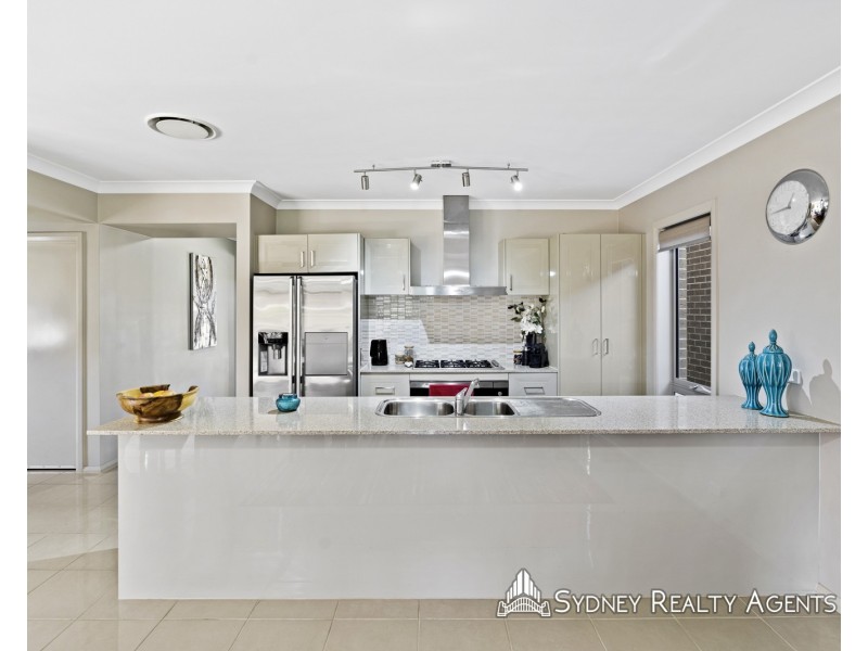 16 Starfire Avenue, Middleton Grange NSW 2171