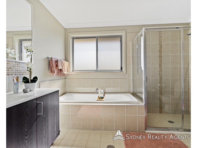 16 Starfire Avenue, Middleton Grange NSW 2171