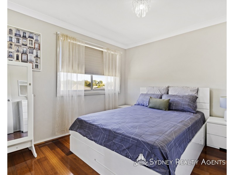 16 Starfire Avenue, Middleton Grange NSW 2171