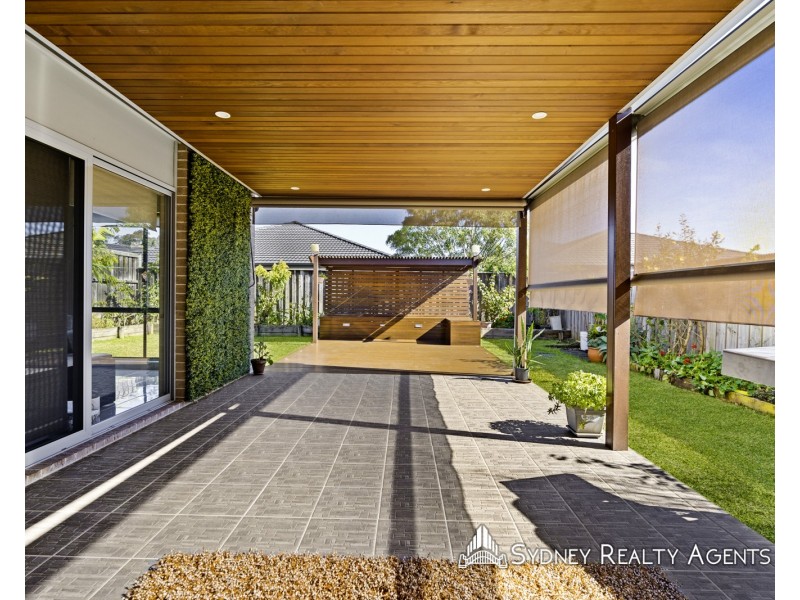 16 Starfire Avenue, Middleton Grange NSW 2171