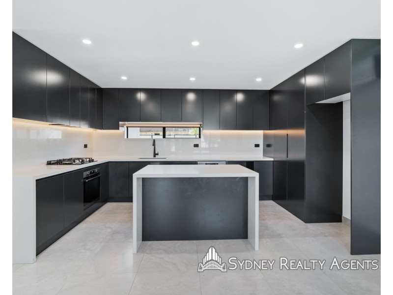 10 Kenny Avenue, Casula NSW 2170