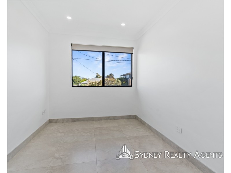 10 Kenny Avenue, Casula NSW 2170