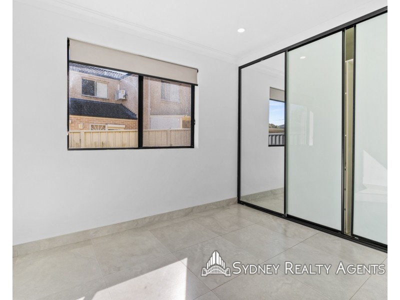 10 Kenny Avenue, Casula NSW 2170