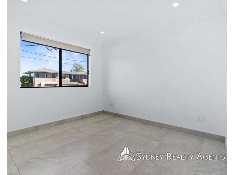 10 Kenny Avenue, Casula NSW 2170