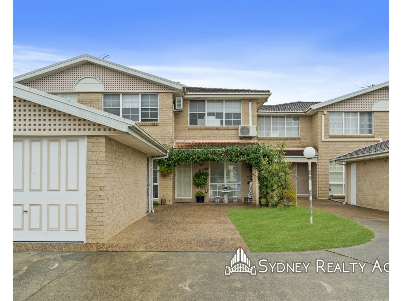 8/12 Heron Place, Hinchinbrook NSW 2168