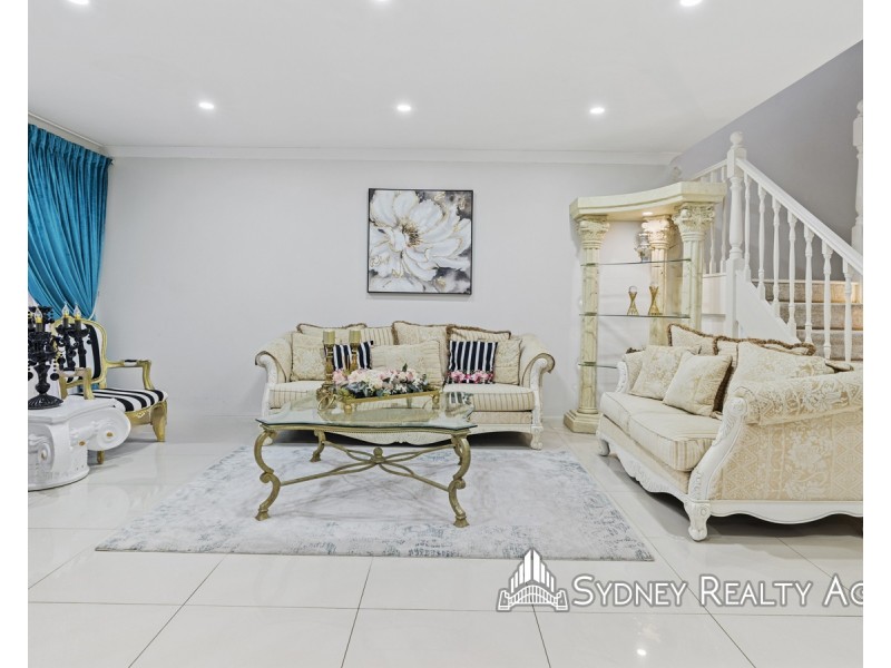 8/12 Heron Place, Hinchinbrook NSW 2168