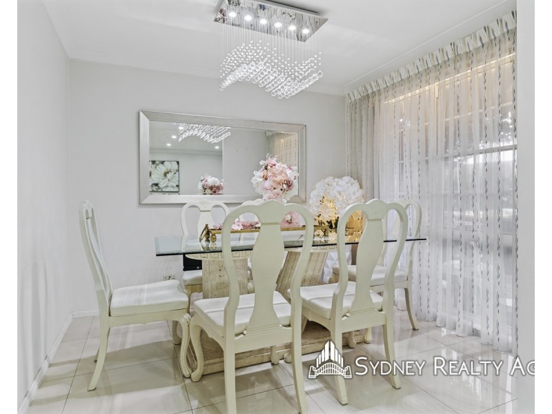 8/12 Heron Place, Hinchinbrook NSW 2168